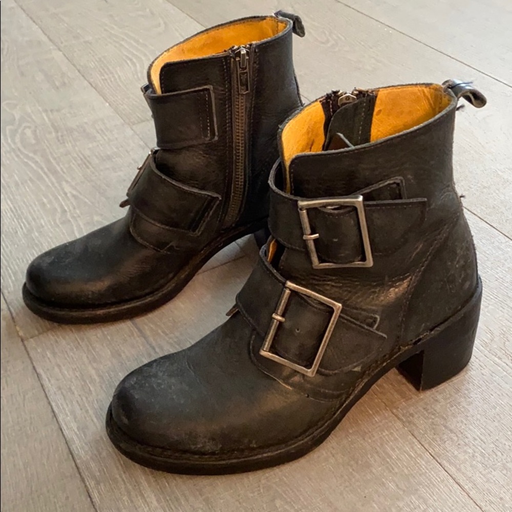 FRYE zipper buckle leather booties